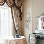 tende in stile classico per l'arredamento d'interni