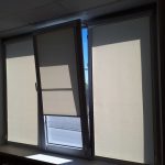 Tende a rullo eleganti e comode per una finestra tripla