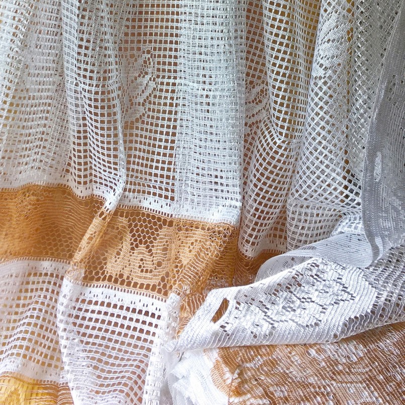design d'interni in tulle mesh