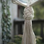 Tenda per finestra in macramè con nappa