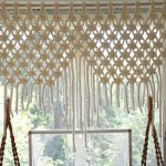 Tenda originale nell'apertura della finestra