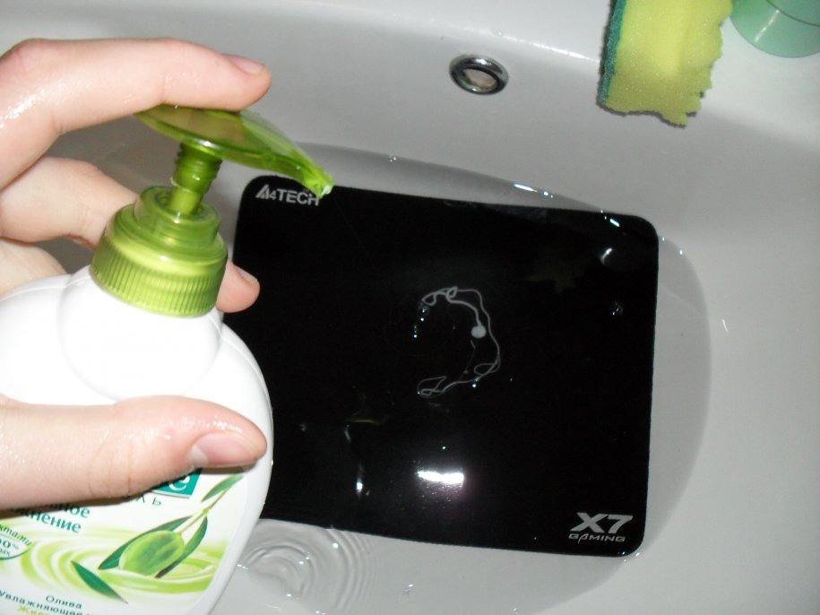 pulizia del tappetino per il mouse