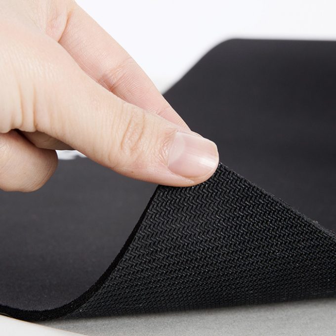 pulire un tappetino per il mouse