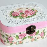 idee per decorare scatole decoupage