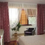 Tende per camera da letto con idee di design per balcone