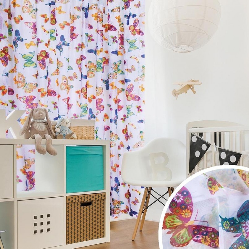 tulle per la decorazione della cameretta dei bambini foto