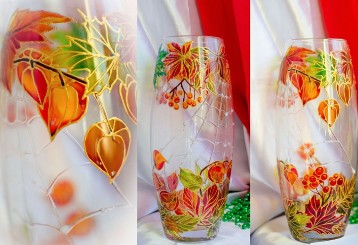 decorazione di vasi in vetro colorato