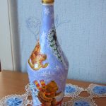 Idee per decorazioni fai da te con bottiglie di vino decoupage