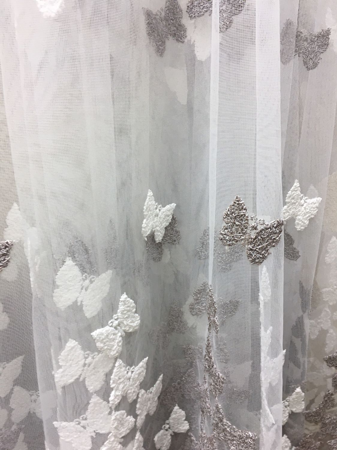tulle con farfalle