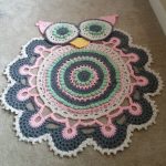 foto di decorazione a forma di gufo sul tappeto