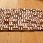 Idee per tappeti fai da te con oggetti vecchi (foto)