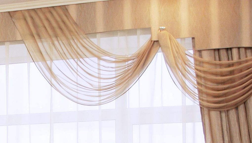 organza lambrequin
