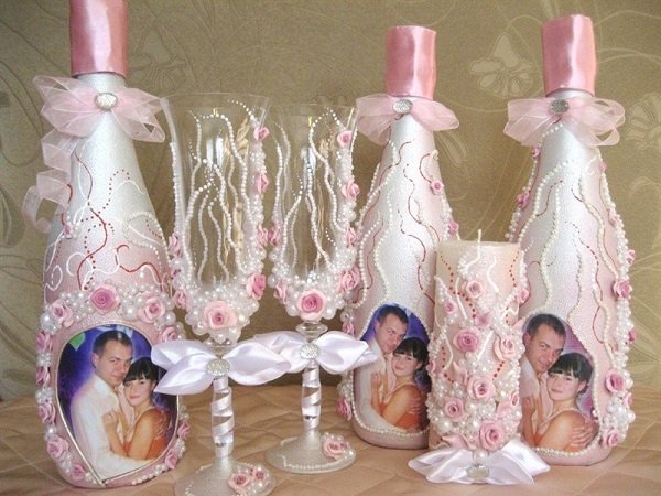Decorazione con bottiglie di champagne per idee di decorazioni per matrimoni