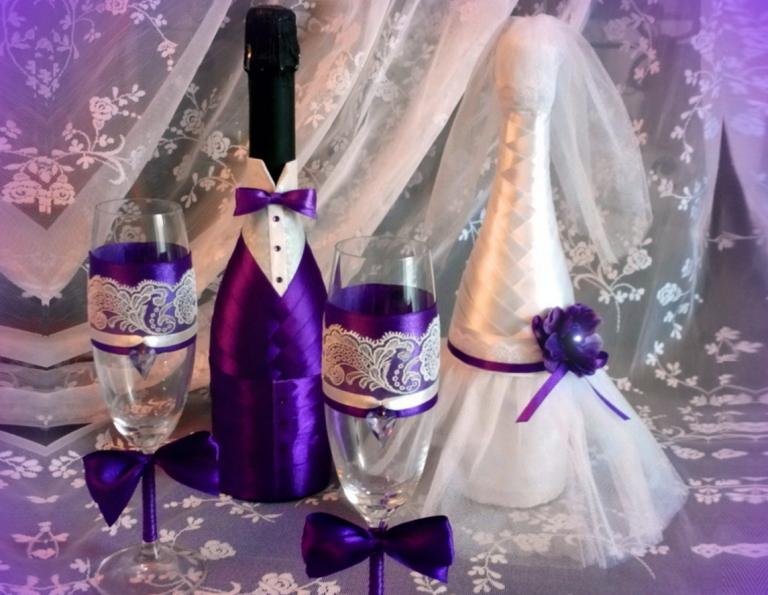 foto di decorazione di bottiglie di champagne per matrimonio