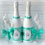 Decorazione con bottiglie di champagne per idee di matrimonio