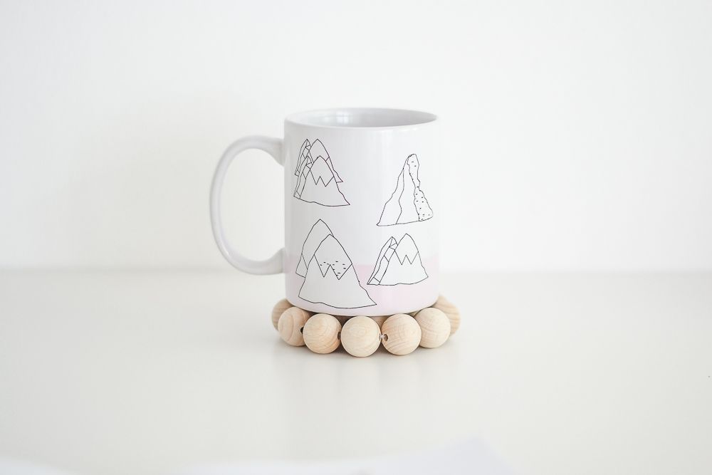 sottobicchiere per tazza calda fatto di perline
