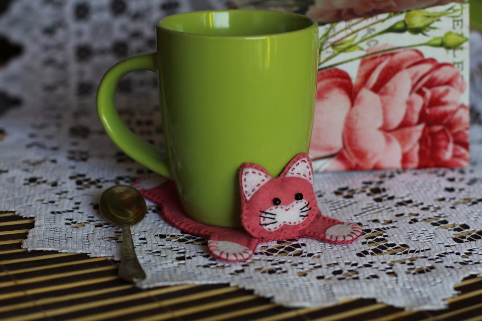 Recensione del sottobicchiere per tazza calda