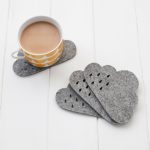 idee per sottobicchieri per tazze calde