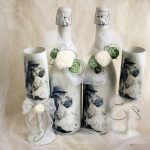 rose sulle bottiglie