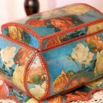 idee per decorare scatole di cartoline