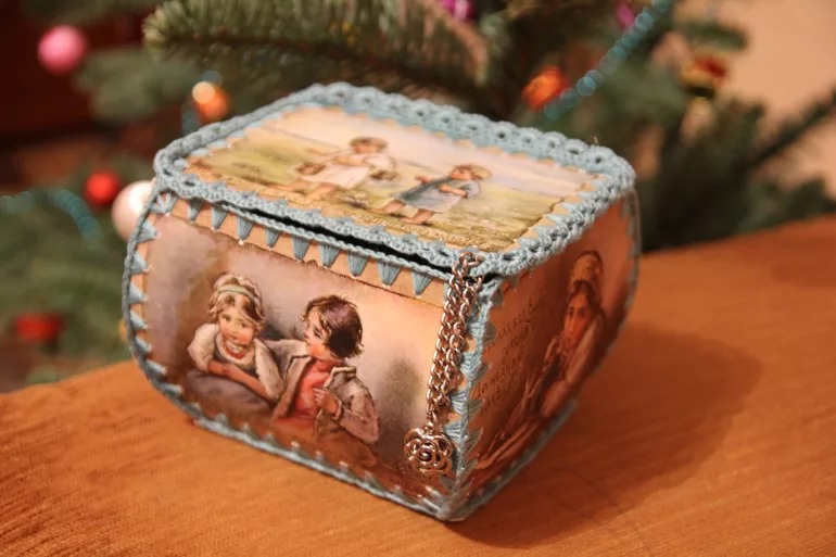 Scatola fai da te con cartoline