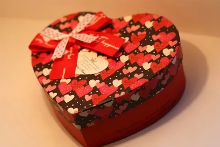 Scatola a forma di cuore fai da te