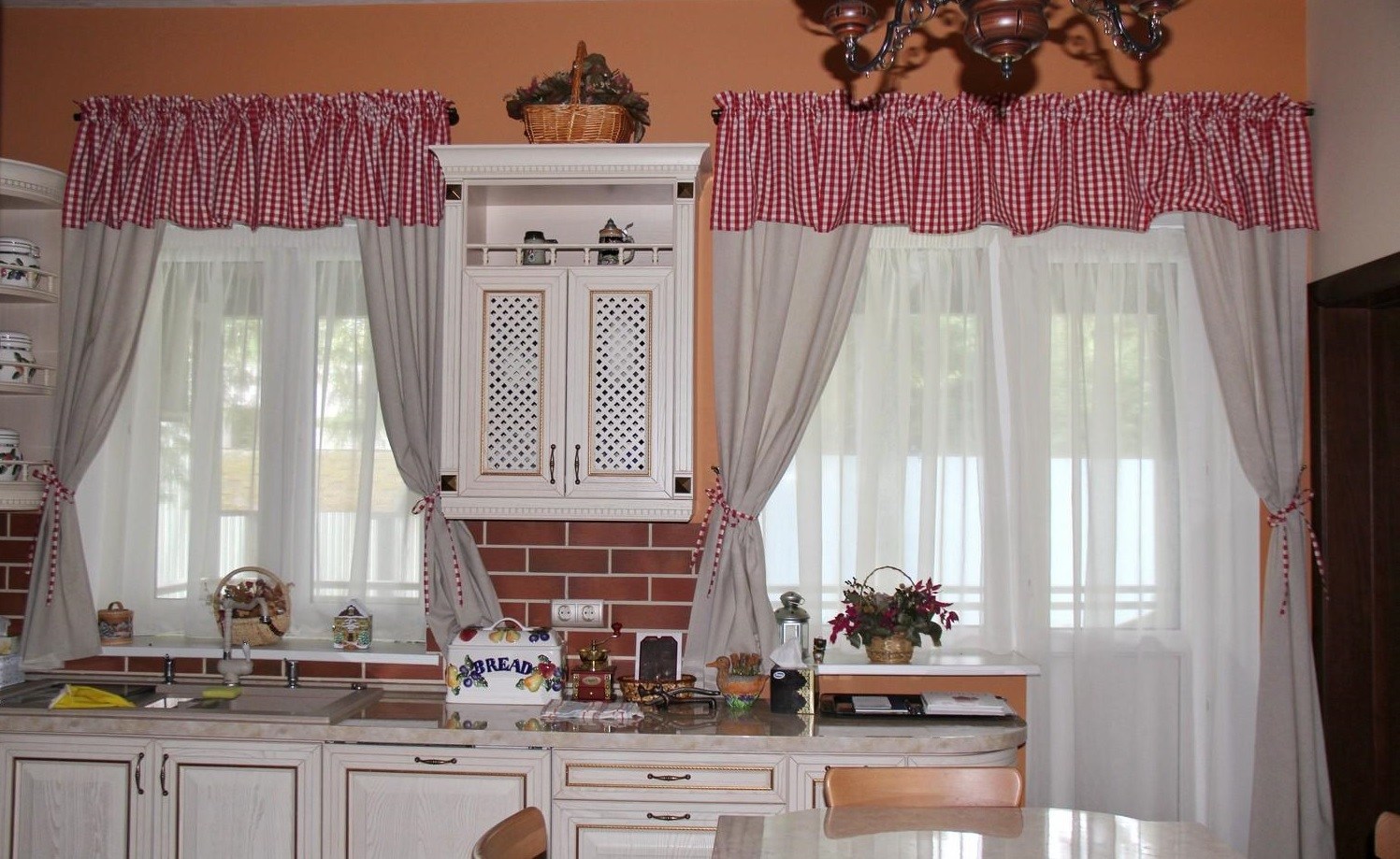 tende e tulle per la cucina
