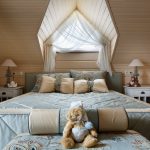 Idee di design per tende per finestre a abbaino