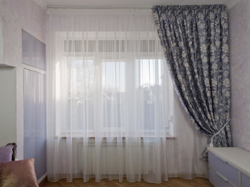 ideje za dekoracijo zaves na eni strani okna