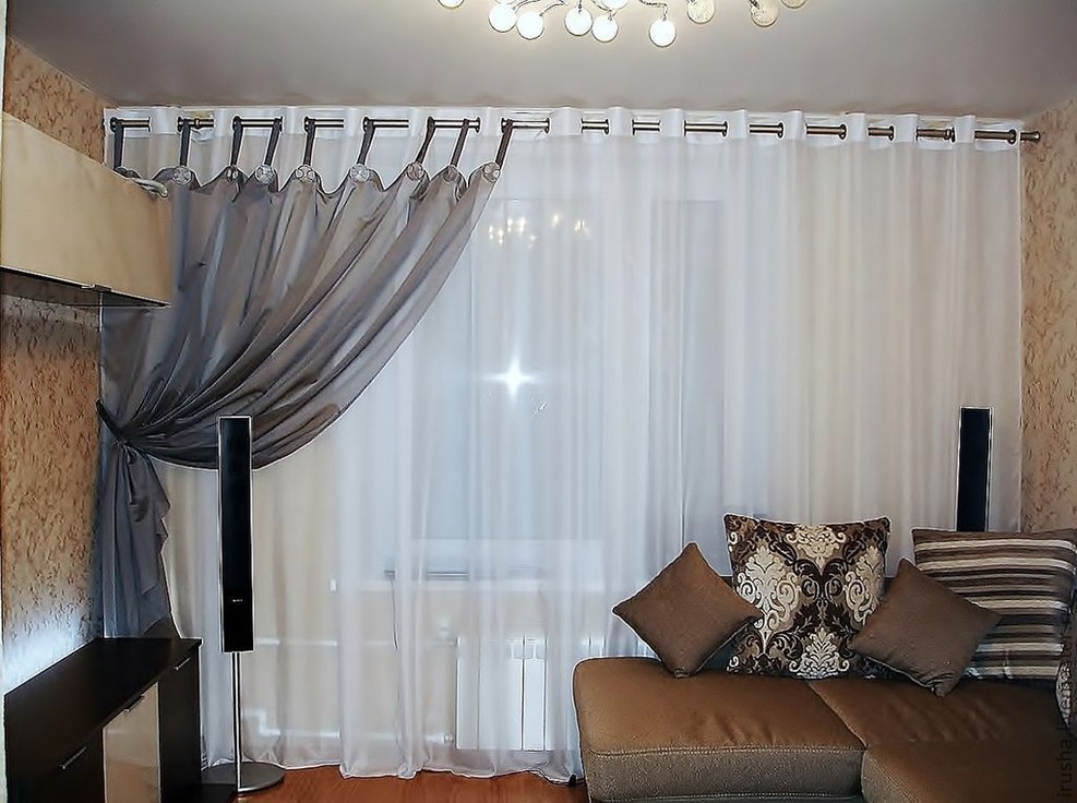 zavese na eni strani okna, foto dizajn