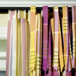 idee per interni con tende a rullo