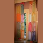 Idee per tende fai da te con materiali di scarto e decorazioni