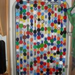 Idee per tende fai da te con materiali di scarto