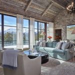 tende in stile fotografico di una casa in legno