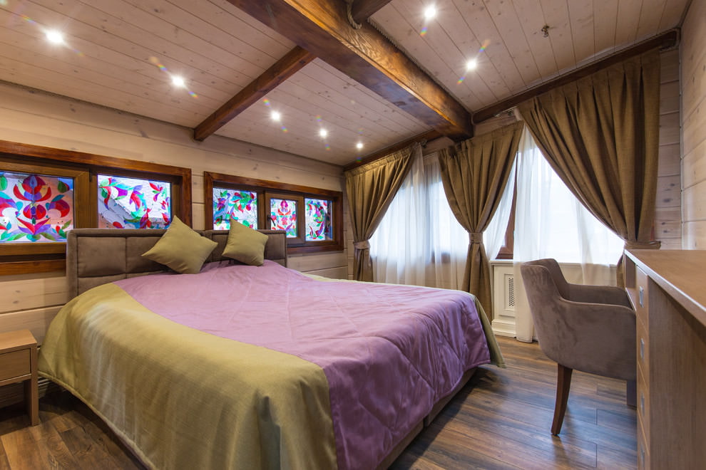 idee per l'arredamento di tende in una casa in legno