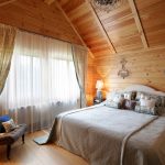 idee per tende in una casa in legno
