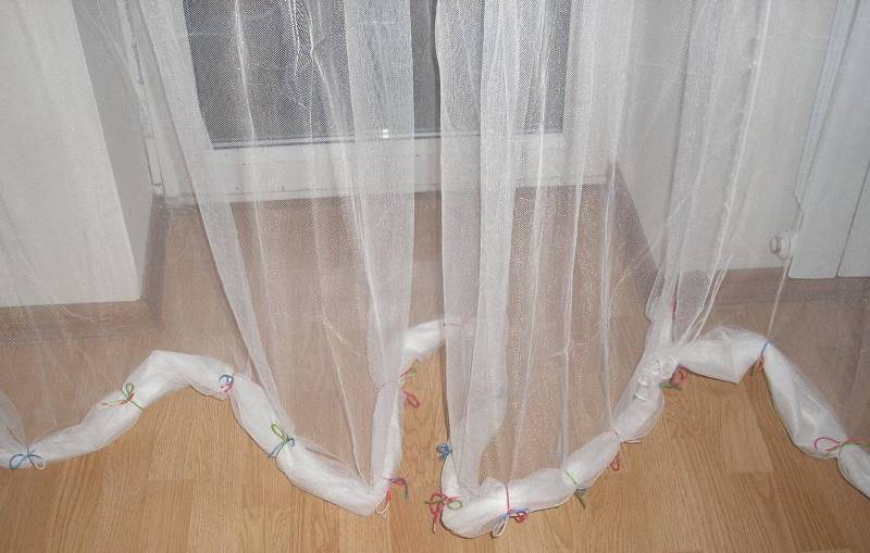 tulle arricciato in basso