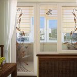 tende per camera da letto con luce da balcone