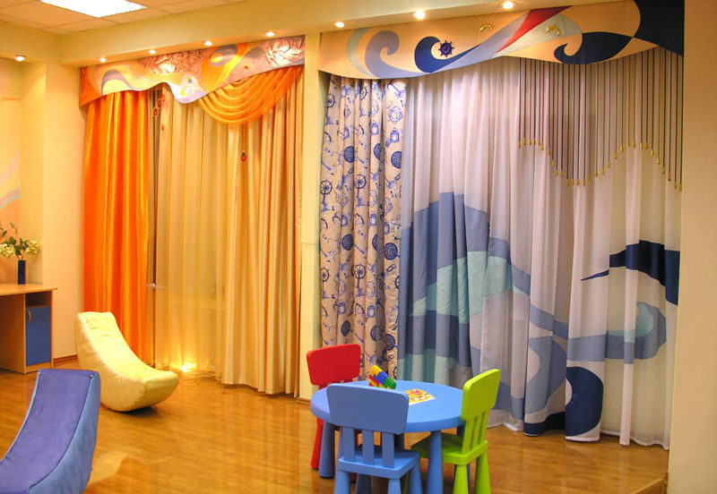 idee di design per tende per la scuola materna