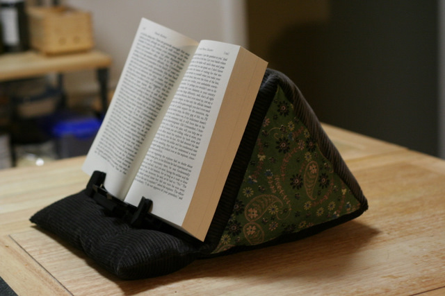 cuscino porta libri