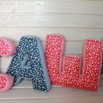 design fotografico di cuscini con lettere