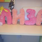 idee di design per cuscini con lettere