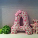 idee di design per cuscini con lettere