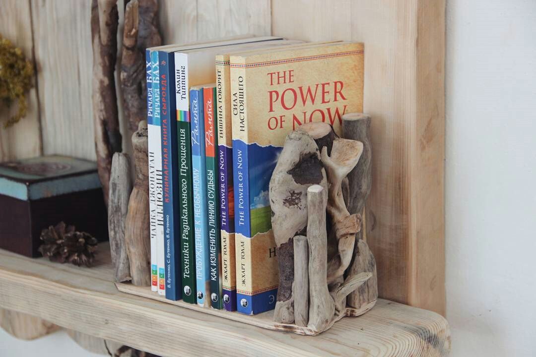 supporto per libri in legno