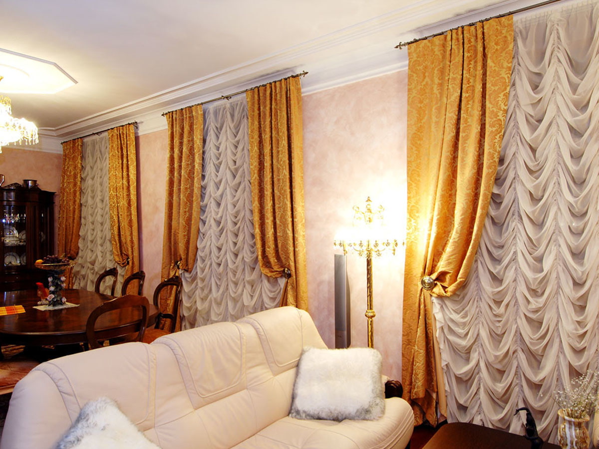 foto di decorazioni con tende francesi