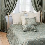 set di tende e copriletti per le opzioni fotografiche della camera da letto