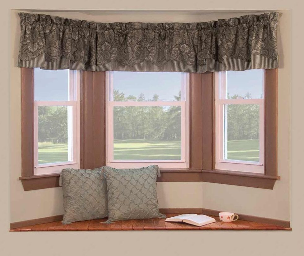 decorazioni con tende corte