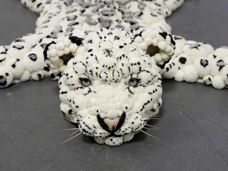 tappeto in pelle di leopardo