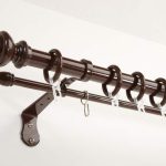 ganci per tende sul cornicione
