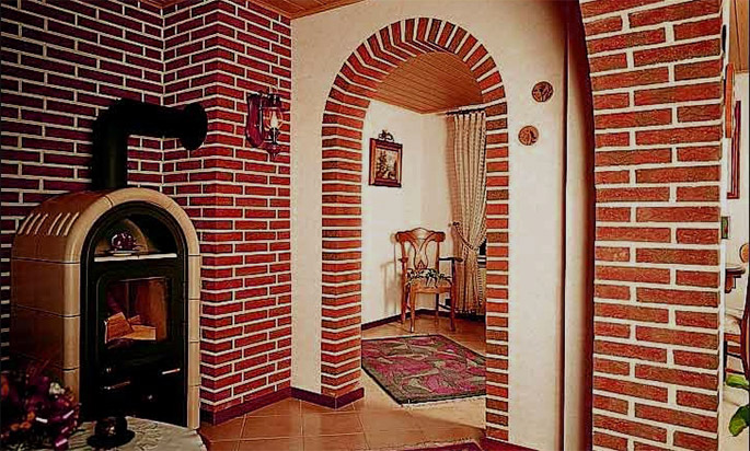 rifinire la porta con piastrelle di clinker